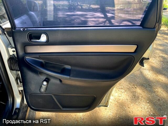 Серый Ауди А4, объемом двигателя 1.9 л и пробегом 467 тыс. км за 3500 $, фото 11 на Automoto.ua