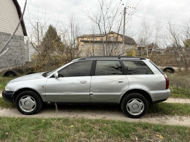 Сірий Ауді А4, об'ємом двигуна 2.5 л та пробігом 390 тис. км за 1350 $, фото 7 на Automoto.ua