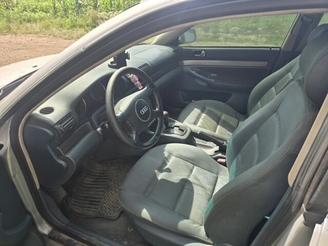 Сірий Ауді А4, об'ємом двигуна 2.5 л та пробігом 288 тис. км за 1299 $, фото 6 на Automoto.ua