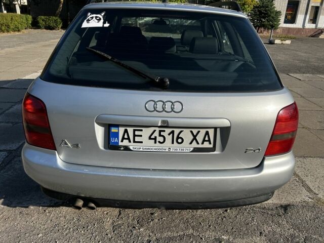 Сірий Ауді А4, об'ємом двигуна 2.4 л та пробігом 293 тис. км за 3500 $, фото 1 на Automoto.ua