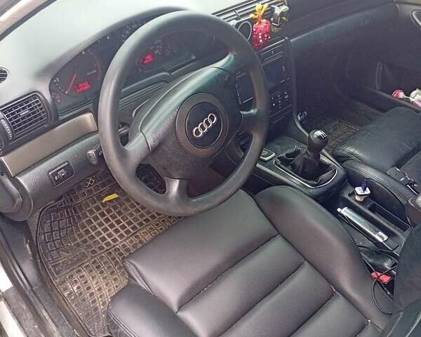 Серый Ауди А4, объемом двигателя 2.5 л и пробегом 406 тыс. км за 3650 $, фото 2 на Automoto.ua