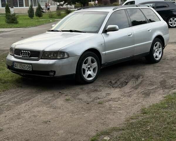 Серый Ауди А4, объемом двигателя 2.5 л и пробегом 300 тыс. км за 4000 $, фото 2 на Automoto.ua