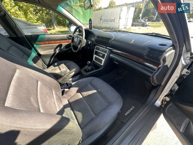 Сірий Ауді А4, об'ємом двигуна 2.5 л та пробігом 300 тис. км за 1850 $, фото 4 на Automoto.ua