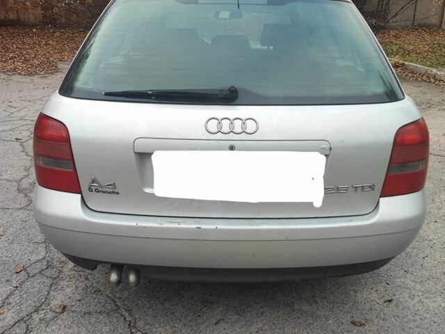 Серый Ауди А4, объемом двигателя 0 л и пробегом 111 тыс. км за 1700 $, фото 4 на Automoto.ua