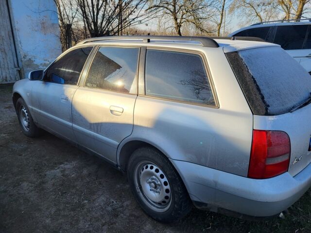 Серый Ауди А4, объемом двигателя 2.5 л и пробегом 474 тыс. км за 3650 $, фото 5 на Automoto.ua