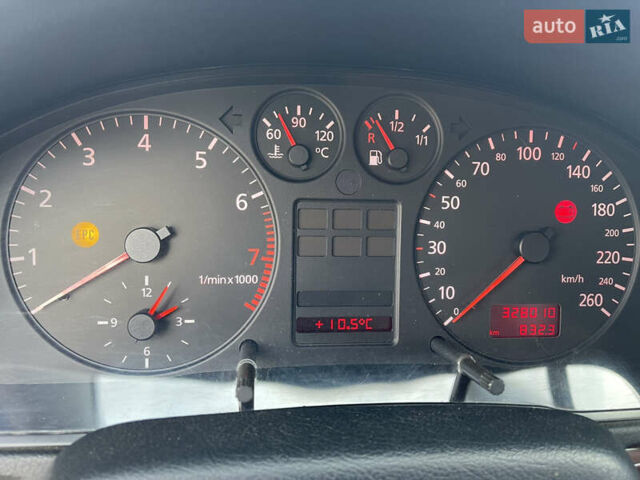 Серый Ауди А4, объемом двигателя 1.8 л и пробегом 328 тыс. км за 3800 $, фото 5 на Automoto.ua