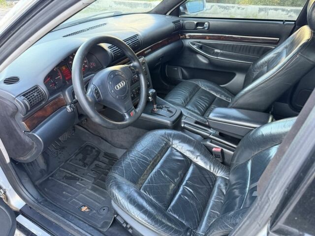 Сірий Ауді А4, об'ємом двигуна 2.8 л та пробігом 212 тис. км за 2508 $, фото 6 на Automoto.ua