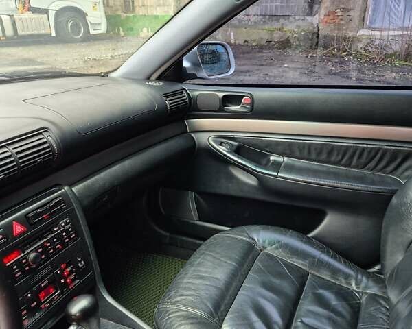 Сірий Ауді А4, об'ємом двигуна 2.5 л та пробігом 391 тис. км за 4100 $, фото 10 на Automoto.ua