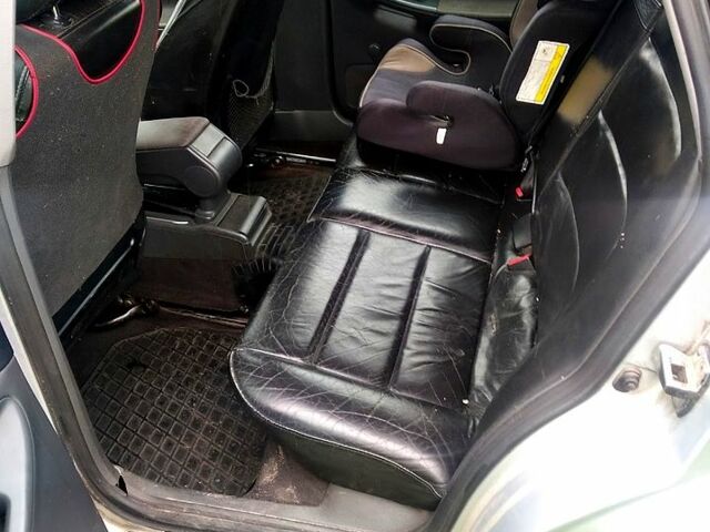 Серый Ауди А4, объемом двигателя 1.9 л и пробегом 25 тыс. км за 4000 $, фото 4 на Automoto.ua