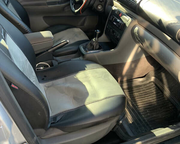 Серый Ауди А4, объемом двигателя 1.6 л и пробегом 260 тыс. км за 4200 $, фото 21 на Automoto.ua