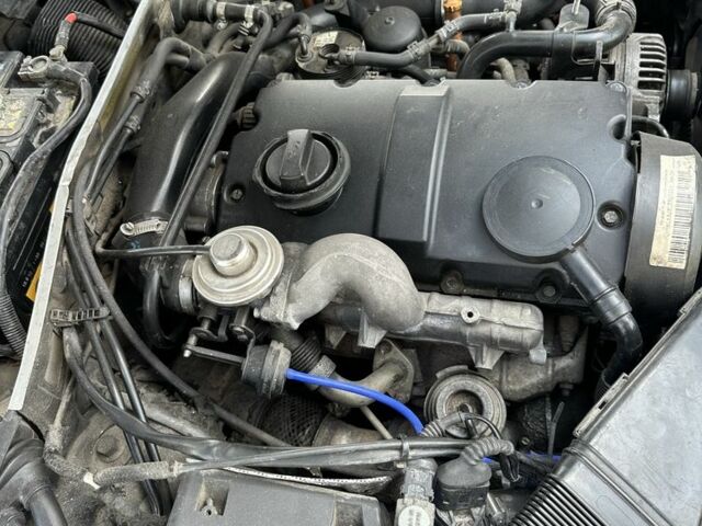 Сірий Ауді А4, об'ємом двигуна 1.9 л та пробігом 330 тис. км за 3400 $, фото 17 на Automoto.ua