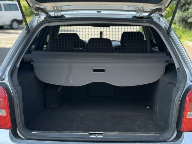 Сірий Ауді А4, об'ємом двигуна 1.9 л та пробігом 330 тис. км за 3400 $, фото 14 на Automoto.ua