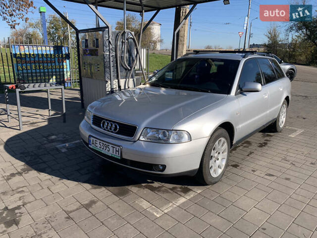 Серый Ауди А4, объемом двигателя 1.6 л и пробегом 260 тыс. км за 4200 $, фото 1 на Automoto.ua