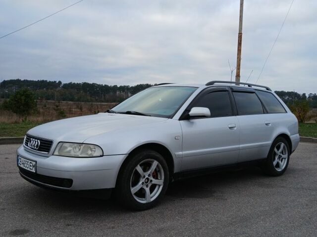 Серый Ауди А4, объемом двигателя 2.4 л и пробегом 344 тыс. км за 4500 $, фото 2 на Automoto.ua