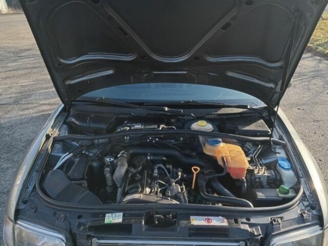 Серый Ауди А4, объемом двигателя 1.9 л и пробегом 267 тыс. км за 2800 $, фото 9 на Automoto.ua