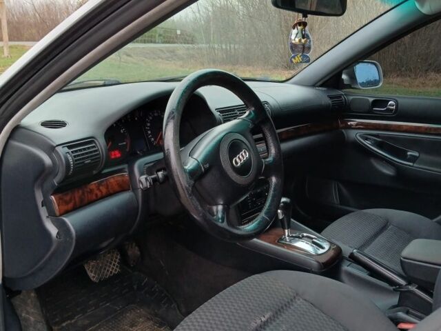 Серый Ауди А4, объемом двигателя 2.4 л и пробегом 344 тыс. км за 4500 $, фото 4 на Automoto.ua