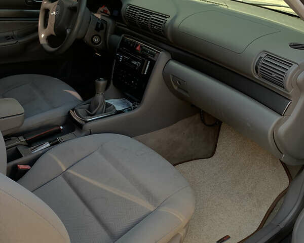 Серый Ауди А4, объемом двигателя 1.78 л и пробегом 360 тыс. км за 4600 $, фото 7 на Automoto.ua