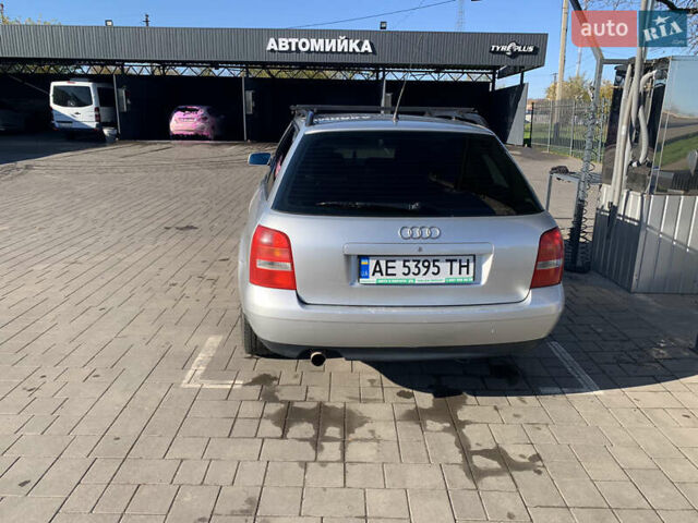 Серый Ауди А4, объемом двигателя 1.6 л и пробегом 260 тыс. км за 4200 $, фото 5 на Automoto.ua