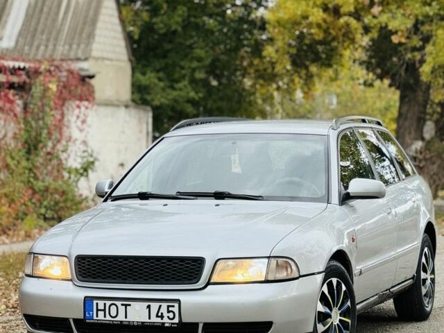 Серый Ауди А4, объемом двигателя 0 л и пробегом 200 тыс. км за 2150 $, фото 4 на Automoto.ua