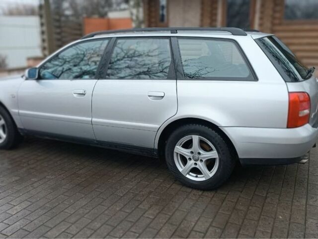 Серый Ауди А4, объемом двигателя 1.9 л и пробегом 350 тыс. км за 5200 $, фото 6 на Automoto.ua