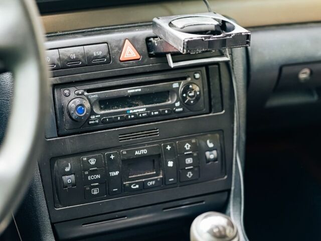 Ауді А4 2001 у Львові на Automoto.ua Сірий Ауді А4, об'ємом двигуна 1.9 л та пробігом 457 тис. км за 3750 $, фото 7 на Automoto.ua