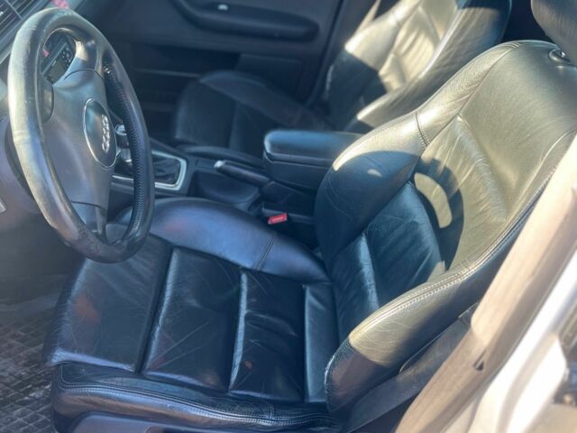 Серый Ауди А4, объемом двигателя 1.9 л и пробегом 383 тыс. км за 2600 $, фото 3 на Automoto.ua