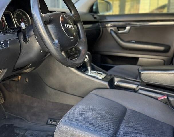 Сірий Ауді А4, об'ємом двигуна 2.98 л та пробігом 380 тис. км за 3700 $, фото 10 на Automoto.ua