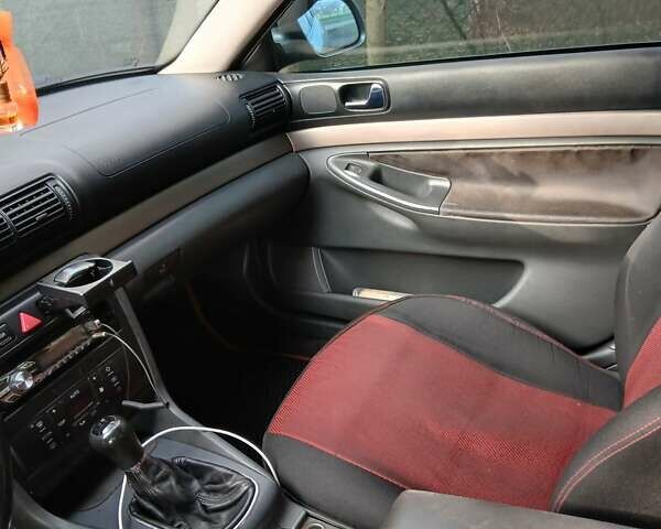 Серый Ауди А4, объемом двигателя 1.9 л и пробегом 400 тыс. км за 4400 $, фото 1 на Automoto.ua