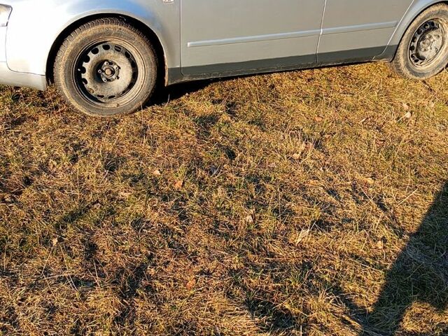 Серый Ауди А4, объемом двигателя 2.5 л и пробегом 340 тыс. км за 3300 $, фото 2 на Automoto.ua