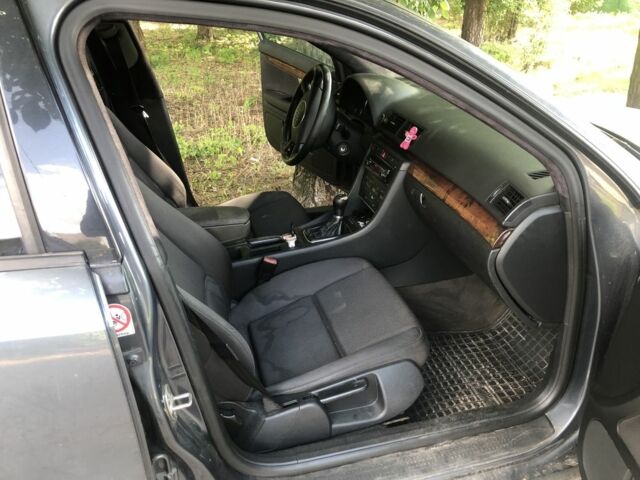 Серый Ауди А4, объемом двигателя 1.9 л и пробегом 380 тыс. км за 3900 $, фото 4 на Automoto.ua