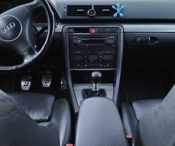 Серый Ауди А4, объемом двигателя 1.8 л и пробегом 235 тыс. км за 5999 $, фото 3 на Automoto.ua