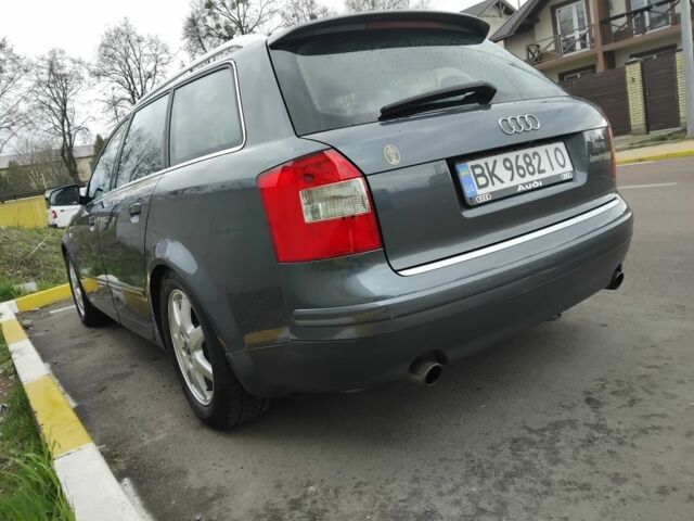 Серый Ауди А4, объемом двигателя 1.8 л и пробегом 235 тыс. км за 5999 $, фото 1 на Automoto.ua