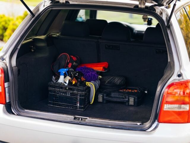 Ауді А4 2001 у Львові на Automoto.ua Сірий Ауді А4, об'ємом двигуна 1.9 л та пробігом 457 тис. км за 3750 $, фото 9 на Automoto.ua