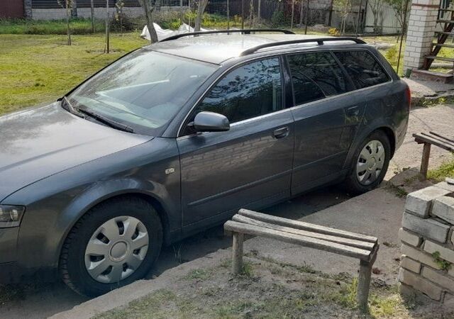 Сірий Ауді А4, об'ємом двигуна 2.5 л та пробігом 370 тис. км за 5500 $, фото 1 на Automoto.ua
