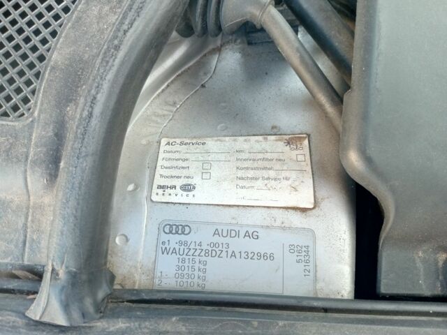 Серый Ауди А4, объемом двигателя 1.6 л и пробегом 246 тыс. км за 4200 $, фото 5 на Automoto.ua