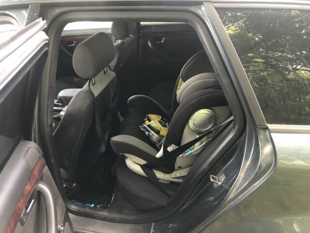 Серый Ауди А4, объемом двигателя 1.9 л и пробегом 380 тыс. км за 3900 $, фото 7 на Automoto.ua