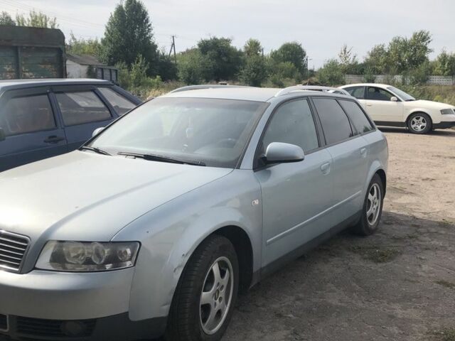 Серый Ауди А4, объемом двигателя 2 л и пробегом 273 тыс. км за 5000 $, фото 1 на Automoto.ua