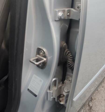 Серый Ауди А4, объемом двигателя 1.6 л и пробегом 234 тыс. км за 4450 $, фото 3 на Automoto.ua