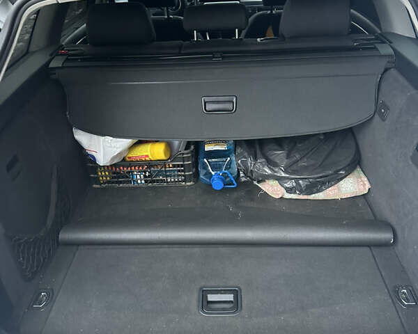 Сірий Ауді А4, об'ємом двигуна 1.6 л та пробігом 250 тис. км за 4400 $, фото 43 на Automoto.ua