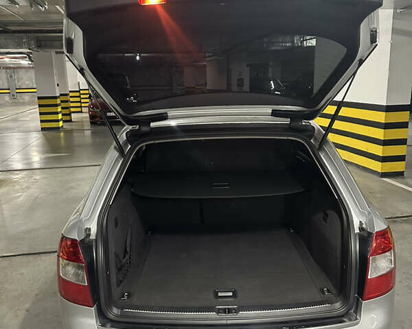 Сірий Ауді А4, об'ємом двигуна 1.6 л та пробігом 250 тис. км за 4400 $, фото 3 на Automoto.ua