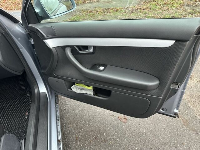 Серый Ауди А4, объемом двигателя 2.5 л и пробегом 320 тыс. км за 3700 $, фото 11 на Automoto.ua