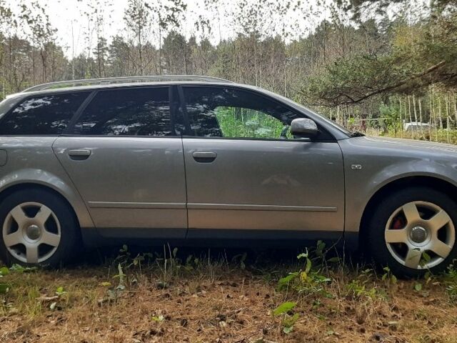 Серый Ауди А4, объемом двигателя 2 л и пробегом 256 тыс. км за 4400 $, фото 2 на Automoto.ua