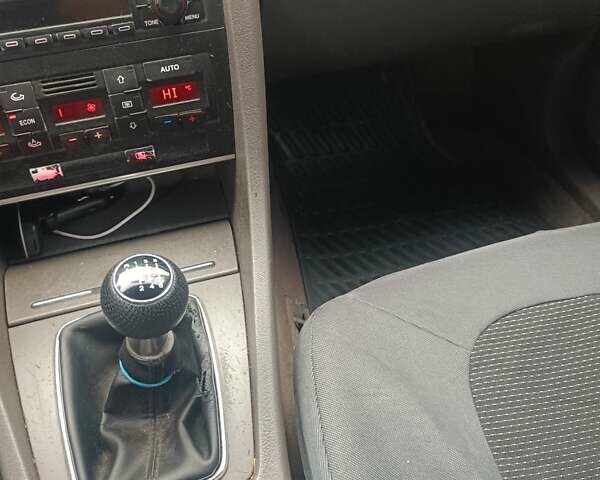 Серый Ауди А4, объемом двигателя 1.9 л и пробегом 500 тыс. км за 4550 $, фото 9 на Automoto.ua