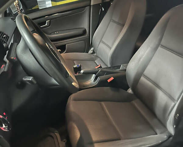 Сірий Ауді А4, об'ємом двигуна 1.6 л та пробігом 250 тис. км за 4400 $, фото 7 на Automoto.ua