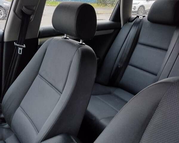 Серый Ауди А4, объемом двигателя 2.5 л и пробегом 265 тыс. км за 5400 $, фото 1 на Automoto.ua