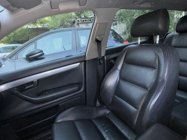 Серый Ауди А4, объемом двигателя 2.5 л и пробегом 300 тыс. км за 4700 $, фото 7 на Automoto.ua