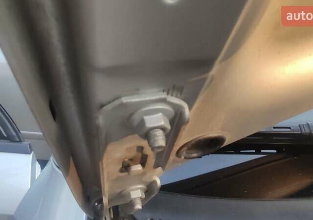 Серый Ауди А4, объемом двигателя 1.6 л и пробегом 234 тыс. км за 4450 $, фото 15 на Automoto.ua