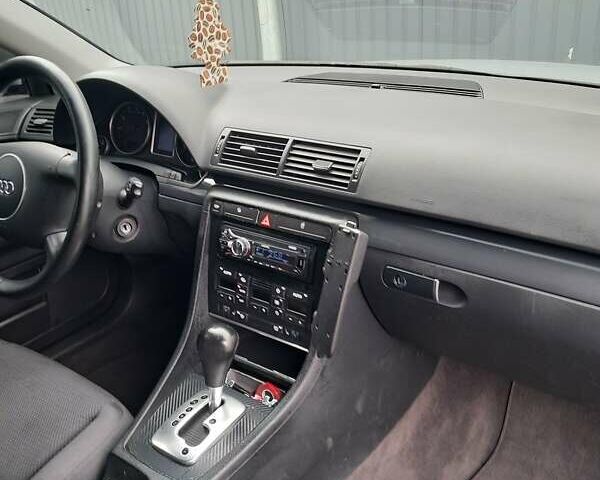 Ауди А4 2002 в Киеве на Automoto.ua Серый Ауди А4, объемом двигателя 1.98 л и пробегом 265 тыс. км за 5650 $, фото 2 на Automoto.ua
