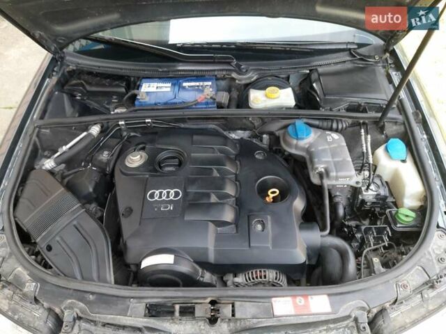 Сірий Ауді А4, об'ємом двигуна 1.9 л та пробігом 397 тис. км за 4800 $, фото 7 на Automoto.ua
