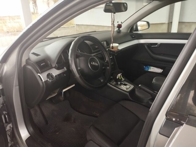 Сірий Ауді А4, об'ємом двигуна 1.8 л та пробігом 320 тис. км за 5000 $, фото 4 на Automoto.ua